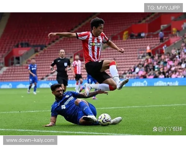 毕尔巴鄂竞技对阵巴黎，巴斯克球队防守考验巨星锋线