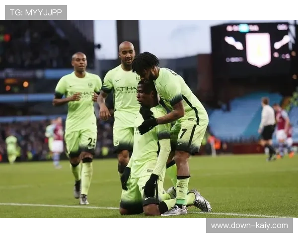 沃特金斯绝杀后跪地滑行，维拉公园球场瞬间沸腾