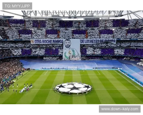 意甲巅峰对决背后的球迷文化:梅阿查球场巨型TIFO与百年世仇 意甲巅峰对决背后的球迷文化:梅阿查球场巨型TIFO与百年世仇